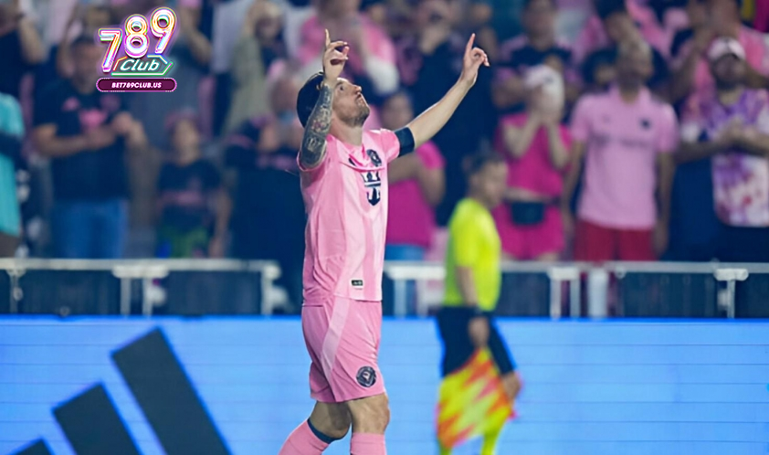 Messi lập công chỉ sau 3 phút vào sân thi đấu Messi lập công chỉ sau 3 phút vào sân thi đấu